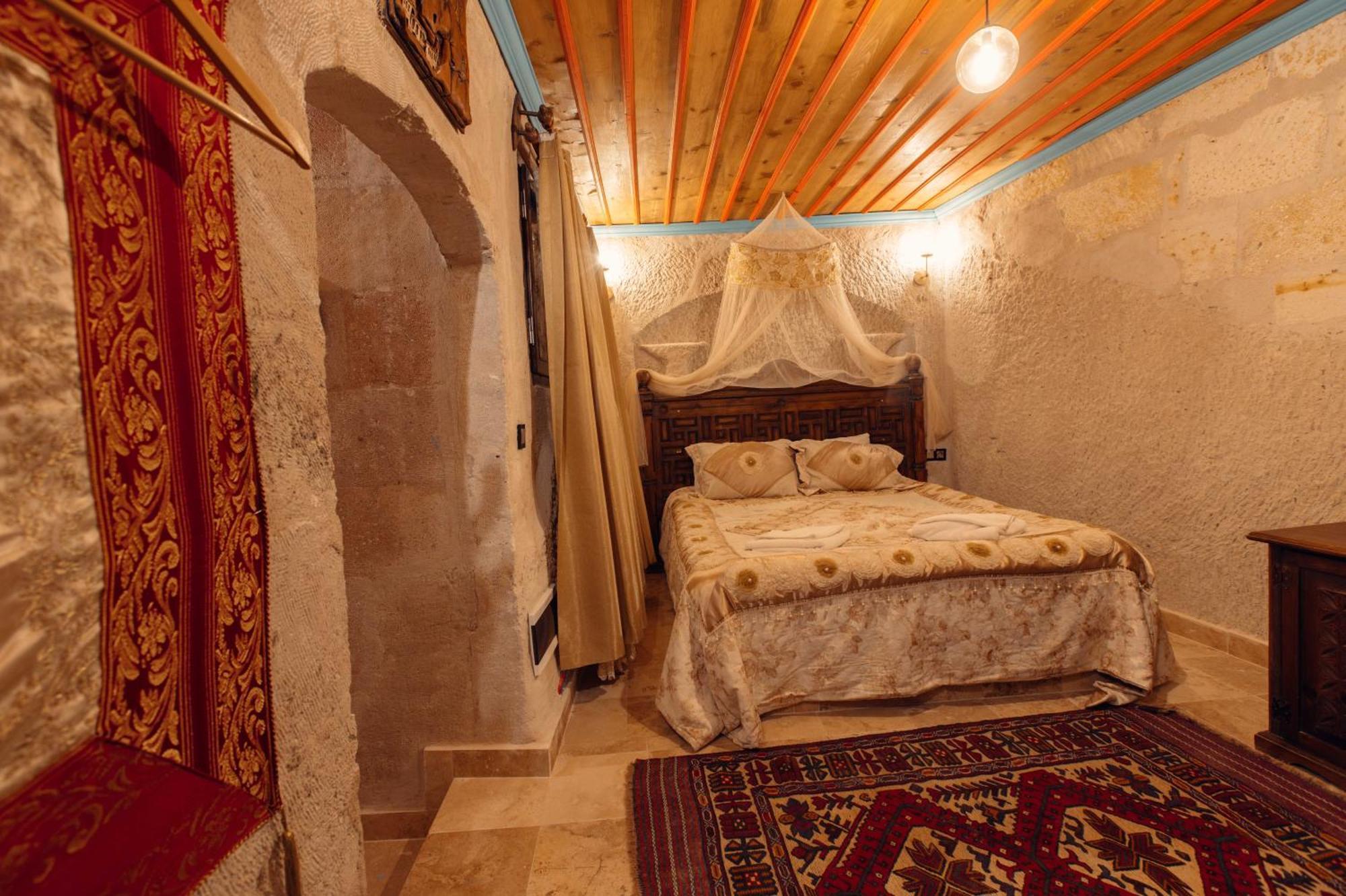 Travel Cave Отель 2*